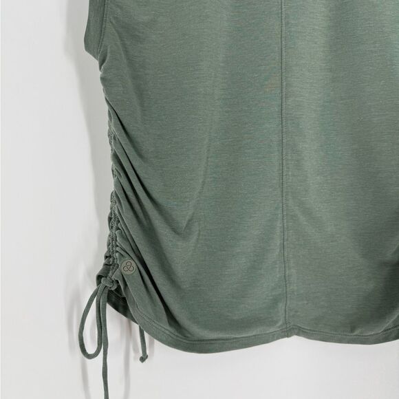 Zella Sleeveless Side-Ruched Drawstring Muscle Tank Top in Green Tree | Small - Picture 4 of 5